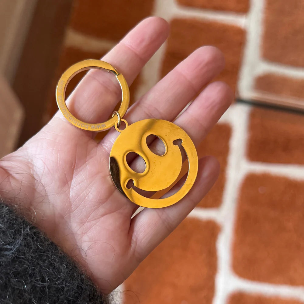 Smiley gold key chain - Bonnie Studios