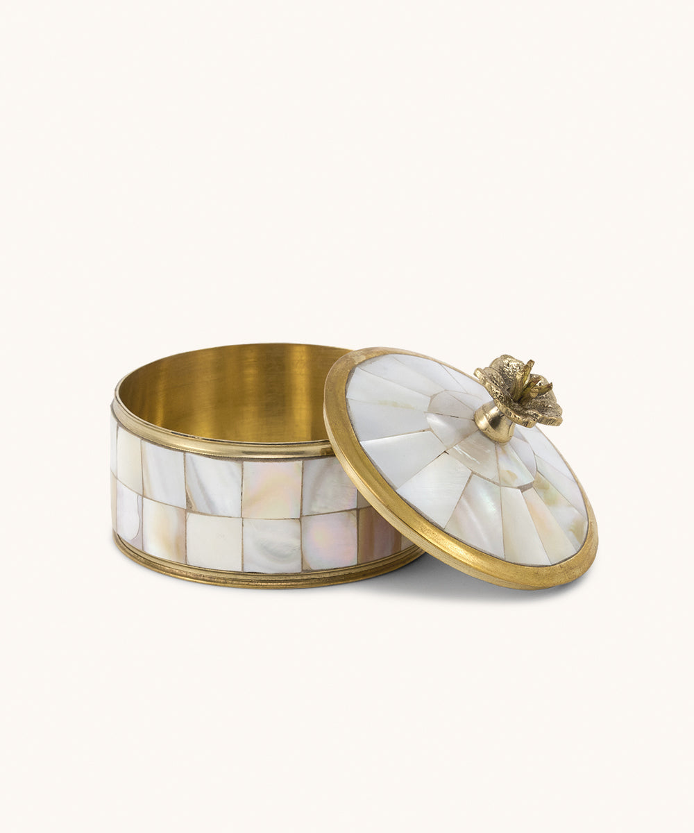 Maisie Circus Box Medium Pearly - Doing Goods