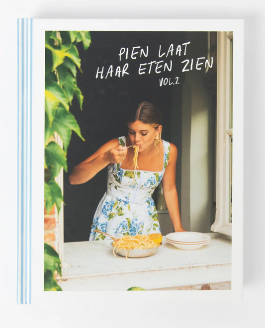 Pien laat haar eten zien vol.2
